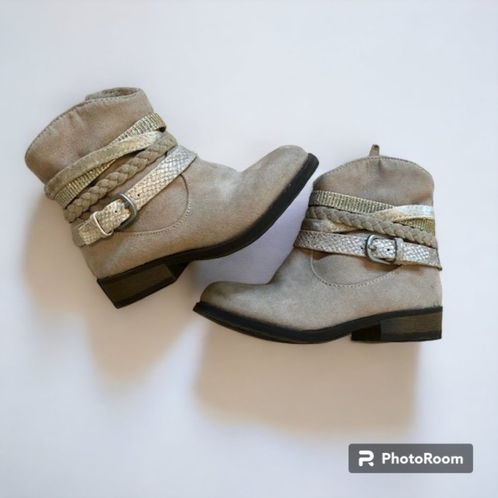 Olive & Edie Boots Size 7